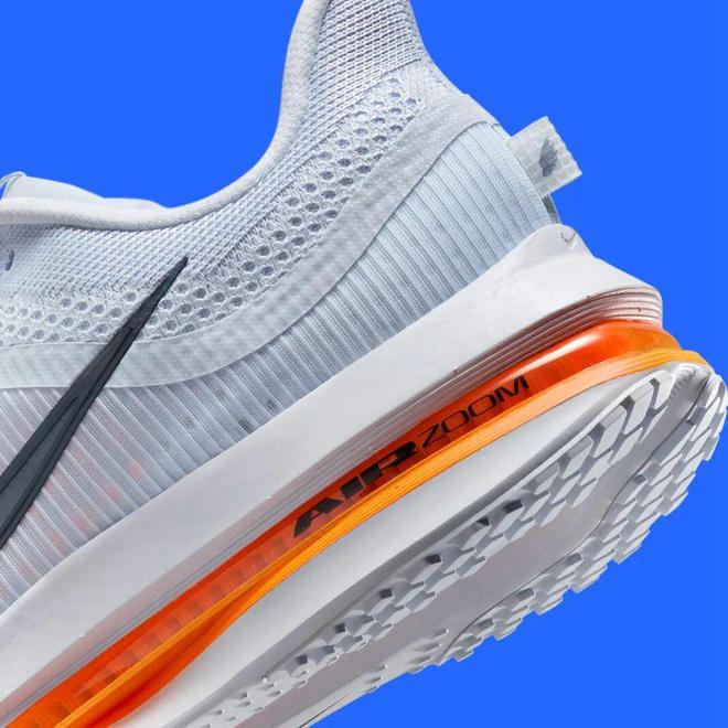 Nike跑鞋把能给的都给足了b体育必一运动配置诱人！这双(图6)