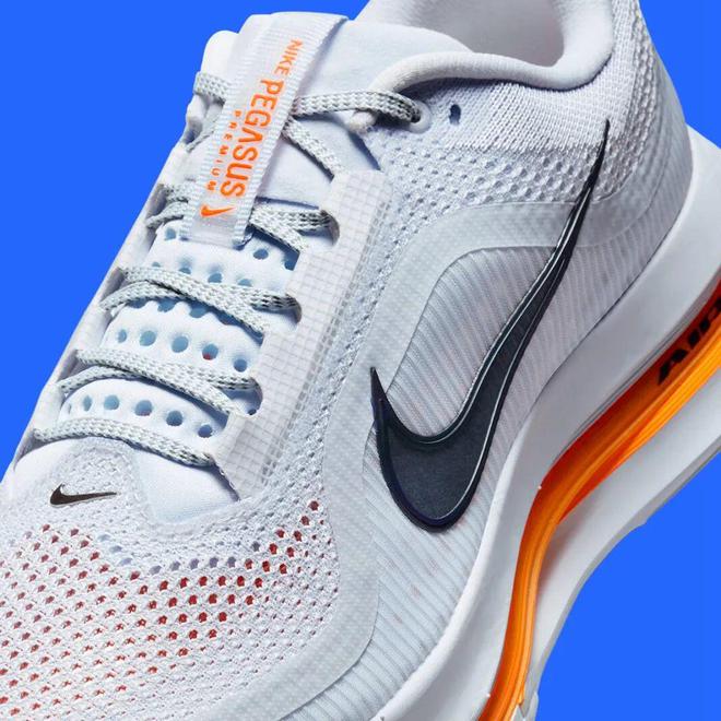 Nike跑鞋把能给的都给足了b体育必一运动配置诱人！这双(图5)