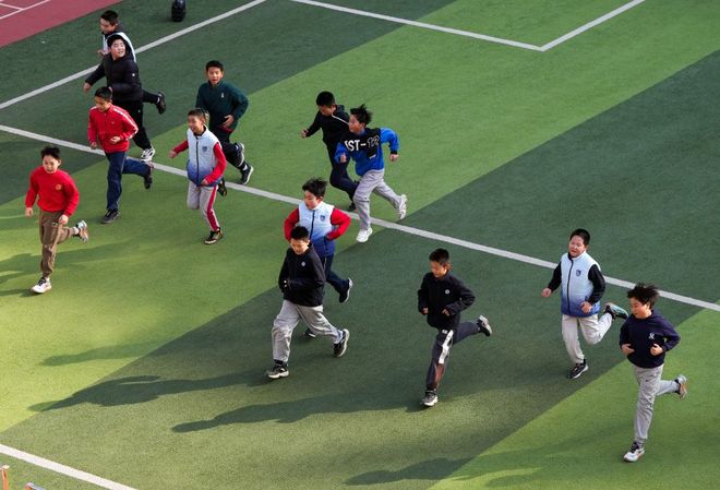 华网财经观察丨青少年国产跑鞋市场调查必一运动·(B-Sports)网站新(图3)