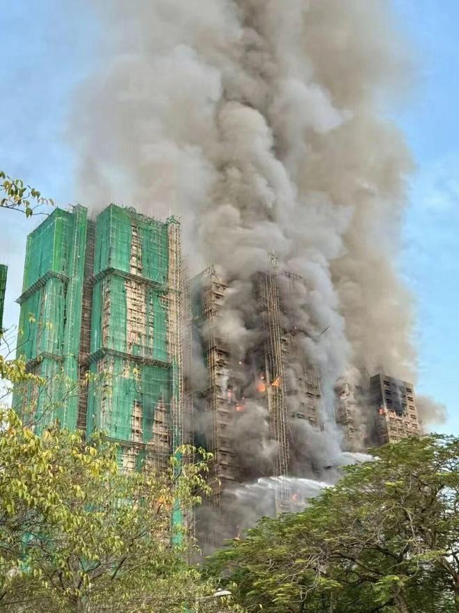 之前小区卷入33亿公修纠纷b体育·网站香港致命大火(图2)